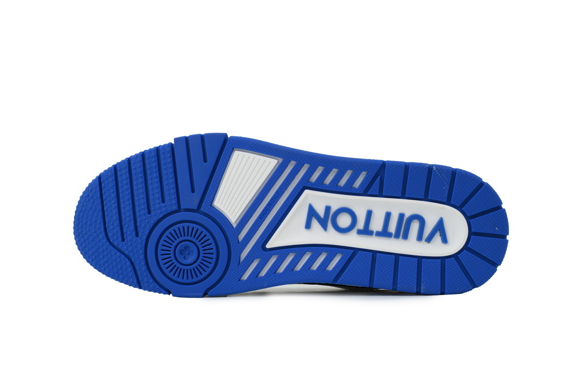 LOUIS VUITTON White Orchid