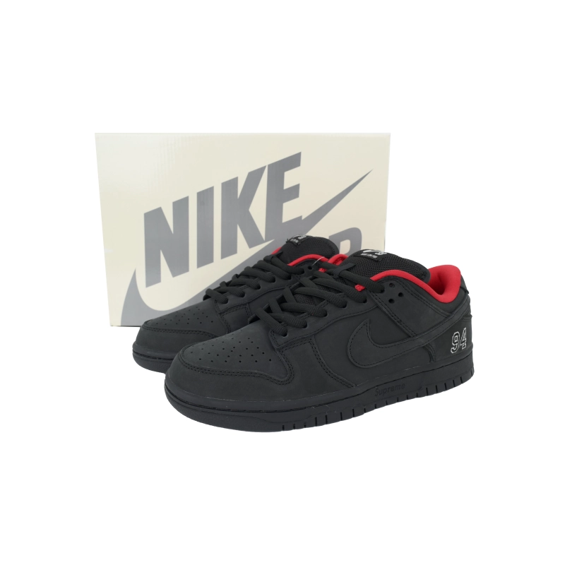 The Powerpuff Girls x Nike SB Dunk Low Black HQ8487-001