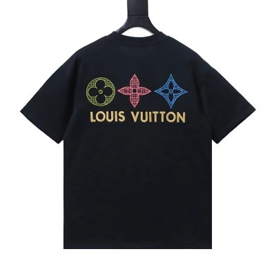  Louis Vuitton Monogram T-Shirt 01