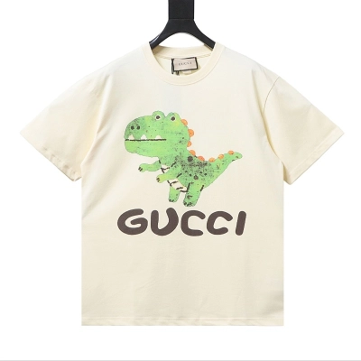  Gucci dinosaur print T-shirt 01