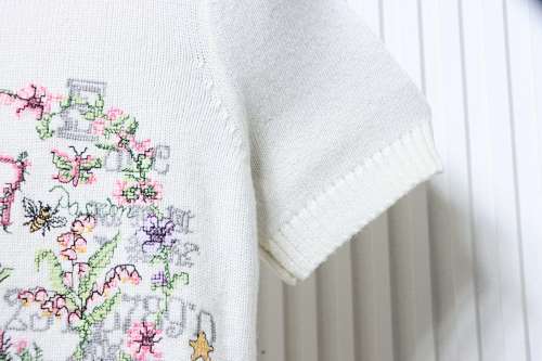 Dioramour Short-Sleeved Sweater