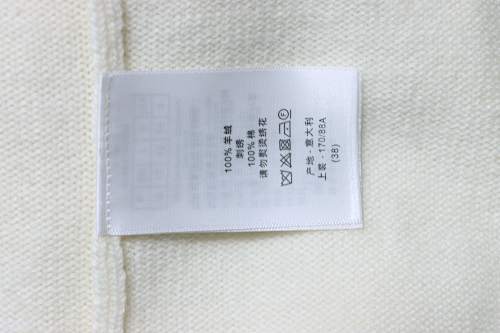 Dioramour Short-Sleeved Sweater