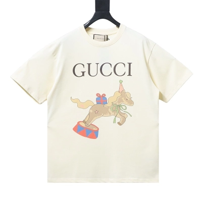 Gucci Party Pony Print Oversized T-Shirt 01