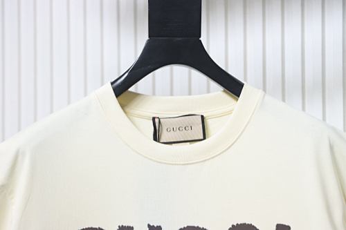 Gucci Black Cat with a Bow T-shirt 