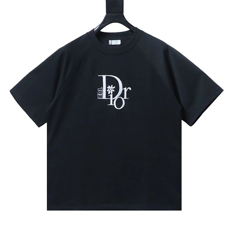 Dior relaxed-fit by erl t-shirt+Fear of God Essentials Shorts Black