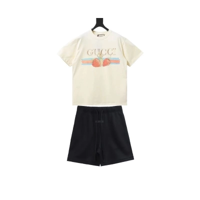 Gucci Strawberry T-shirt+Fear of God Essentials Shorts 01