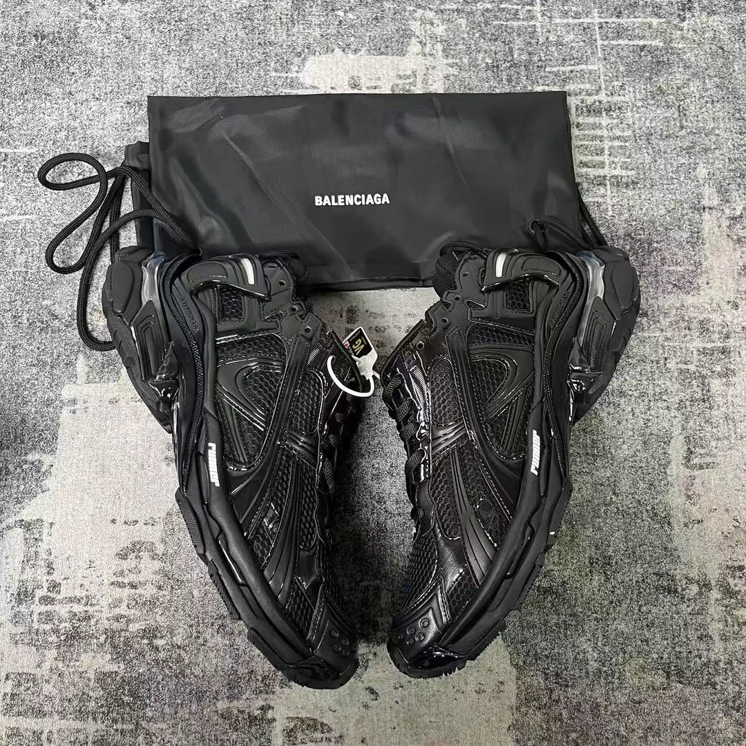 PK God Batch Balenciaga Runner Black LED