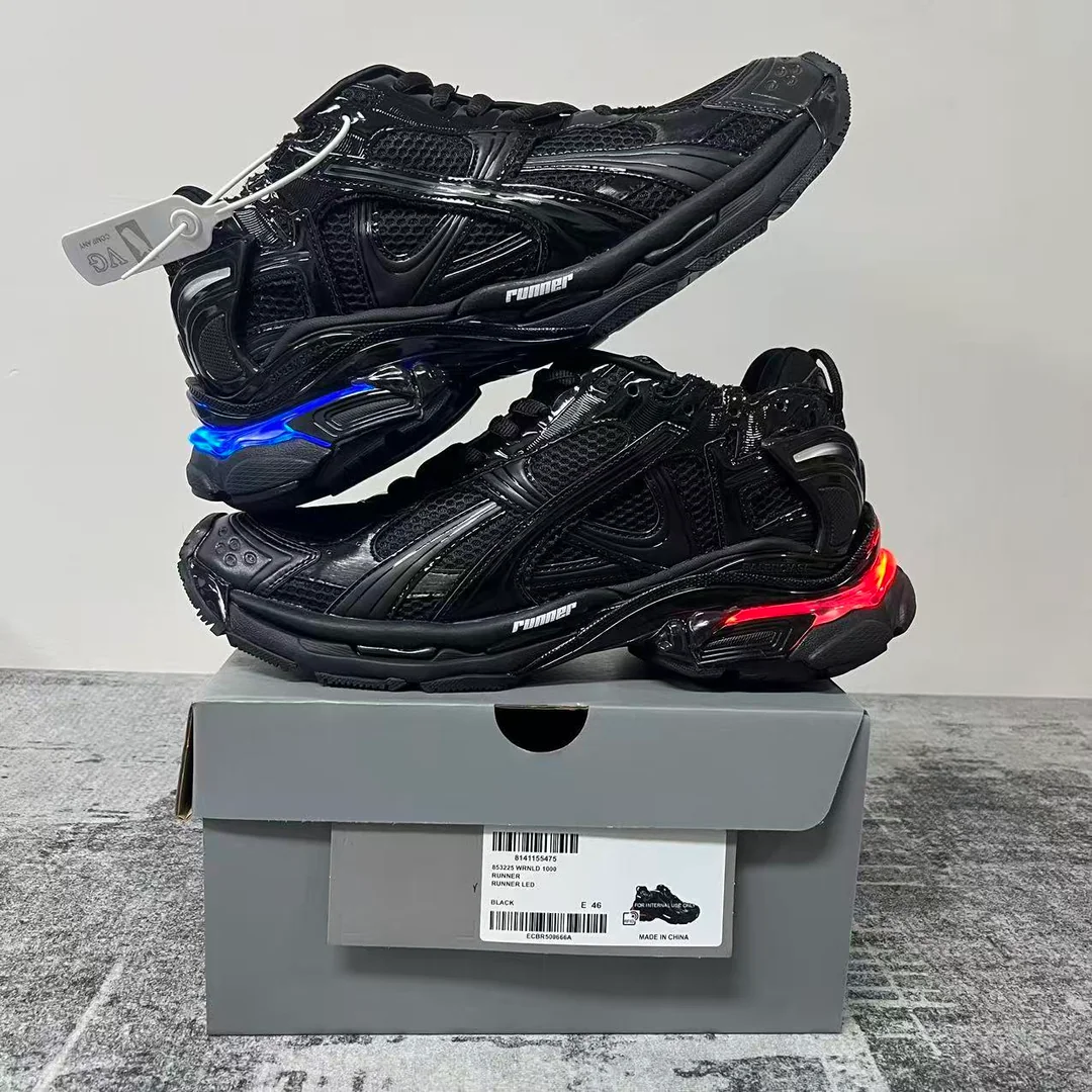PK God Batch Balenciaga Runner Black LED