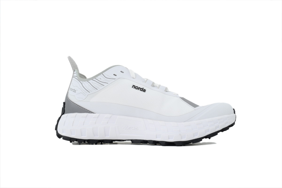 BIA ZEGNA x norda White  S5631Z