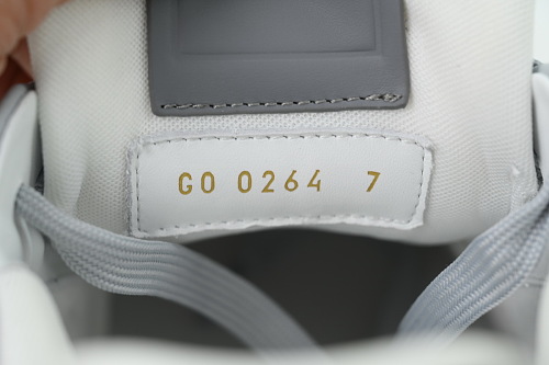 PK God Batch Louis Vuitton Sneakers Gray (NFC)