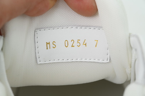 PK God Batch Louis Vuitton Sneakers White Gray (NFC)