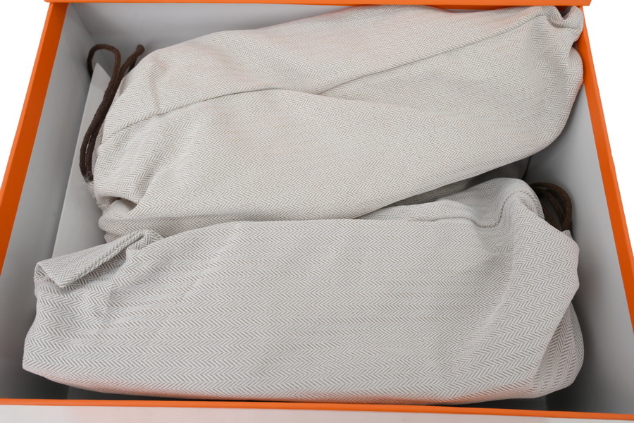  HERMES Bouncing White-Grey Label