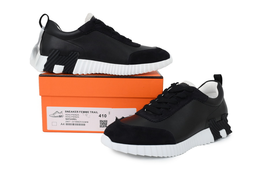 HERMES Bouncing Black and White Leather Surface