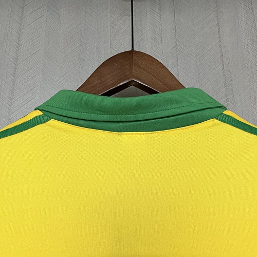 Retro Brazil 1977 Home