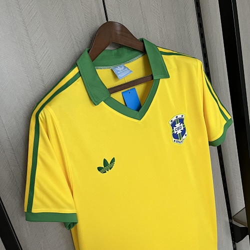 Retro Brazil 1977 Home