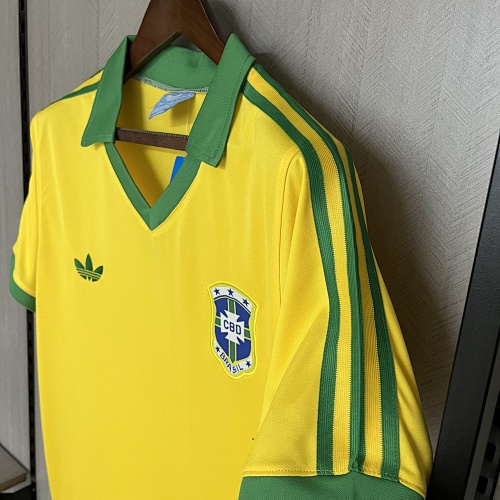 Retro Brazil 1977 Home