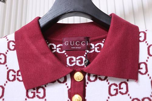 Gucci cropped knit polo white base burgundy GG jacquard