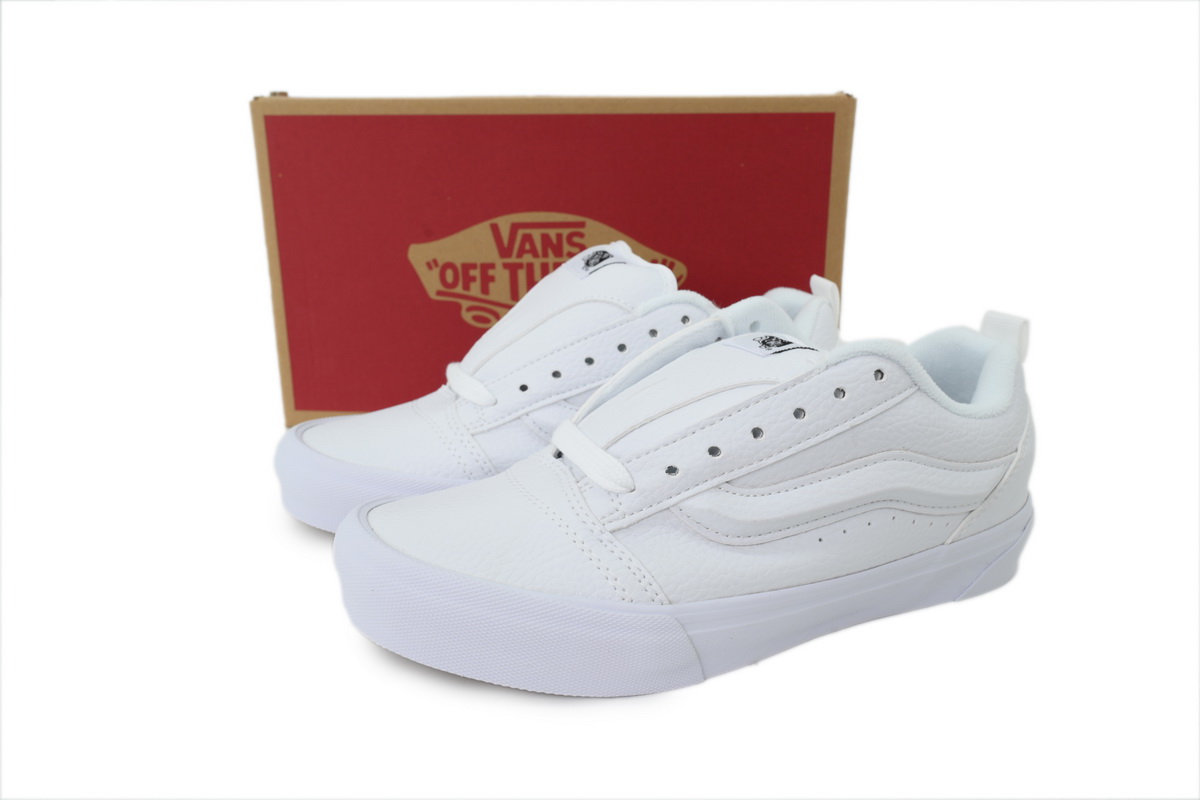 PK God Batch Vans Knu-Skool 'True White'  VN0009QCW00