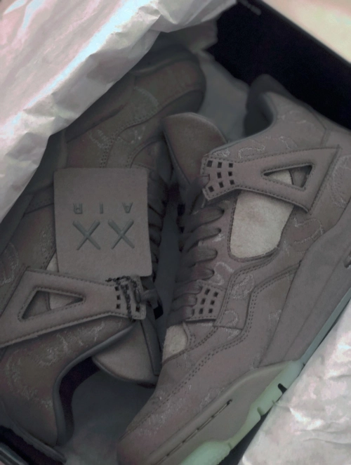 PK God Batch Air Jordan 4 Retro Kaws 930155-003 review 