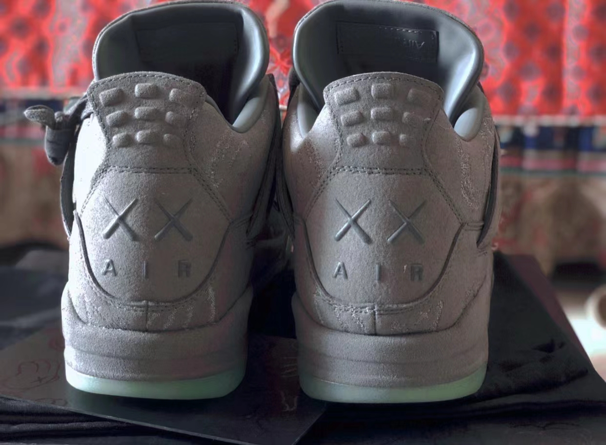 PK God Batch Air Jordan 4 Retro Kaws 930155-003 review K*** 01