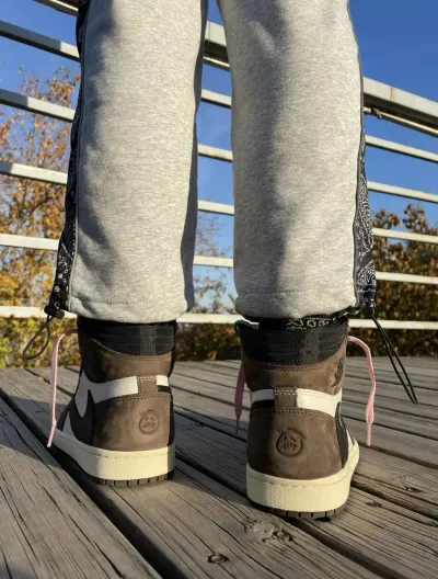 PK God Batch Air Jordan 1 Retro High Travis Scott CD4487-100 review J*** 01