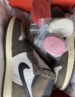 PK God Batch Air Jordan 1 Retro High Travis Scott CD4487-100 review G*** 02