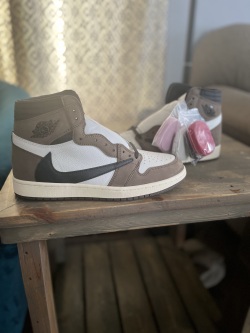 PK God Batch Air Jordan 1 Retro High Travis Scott CD4487-100 review Waylan 01
