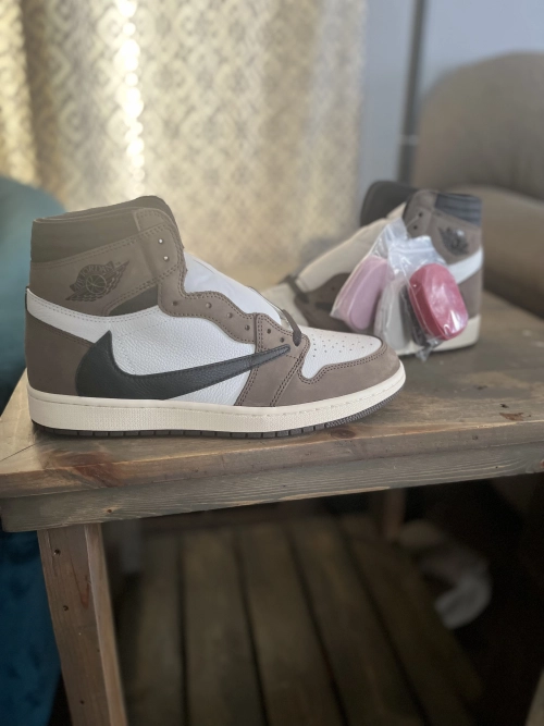 PK God Batch Air Jordan 1 Retro High Travis Scott CD4487-100 review 
