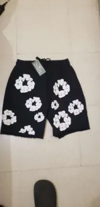 Denim Tears The Cotton Wreath Shorts Black review 0
