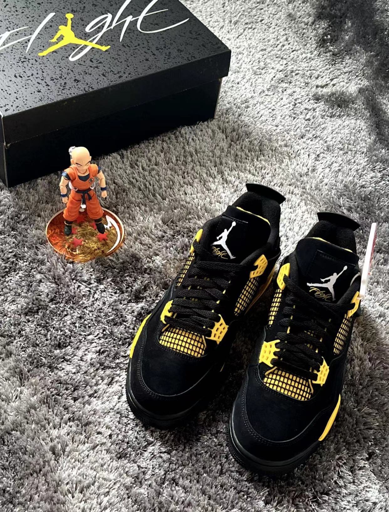 Special offer Batch Air Jordan 4 Thunder DH6927-017 review J***