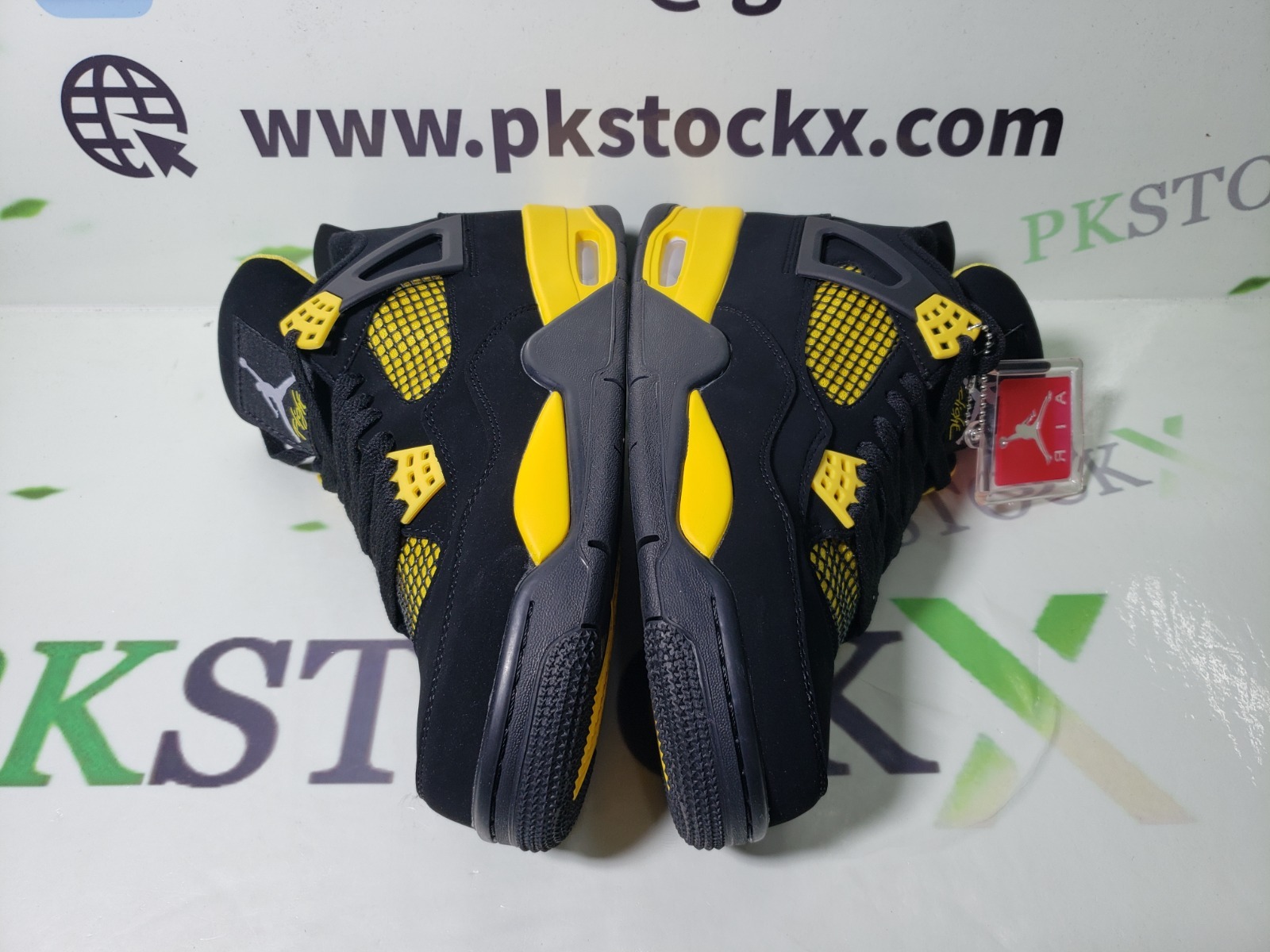 Special offer Batch Air Jordan 4 Thunder DH6927-017 review S*** 03