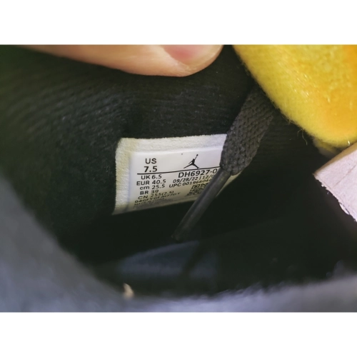 Special offer Batch Air Jordan 4 Thunder DH6927-017 review 