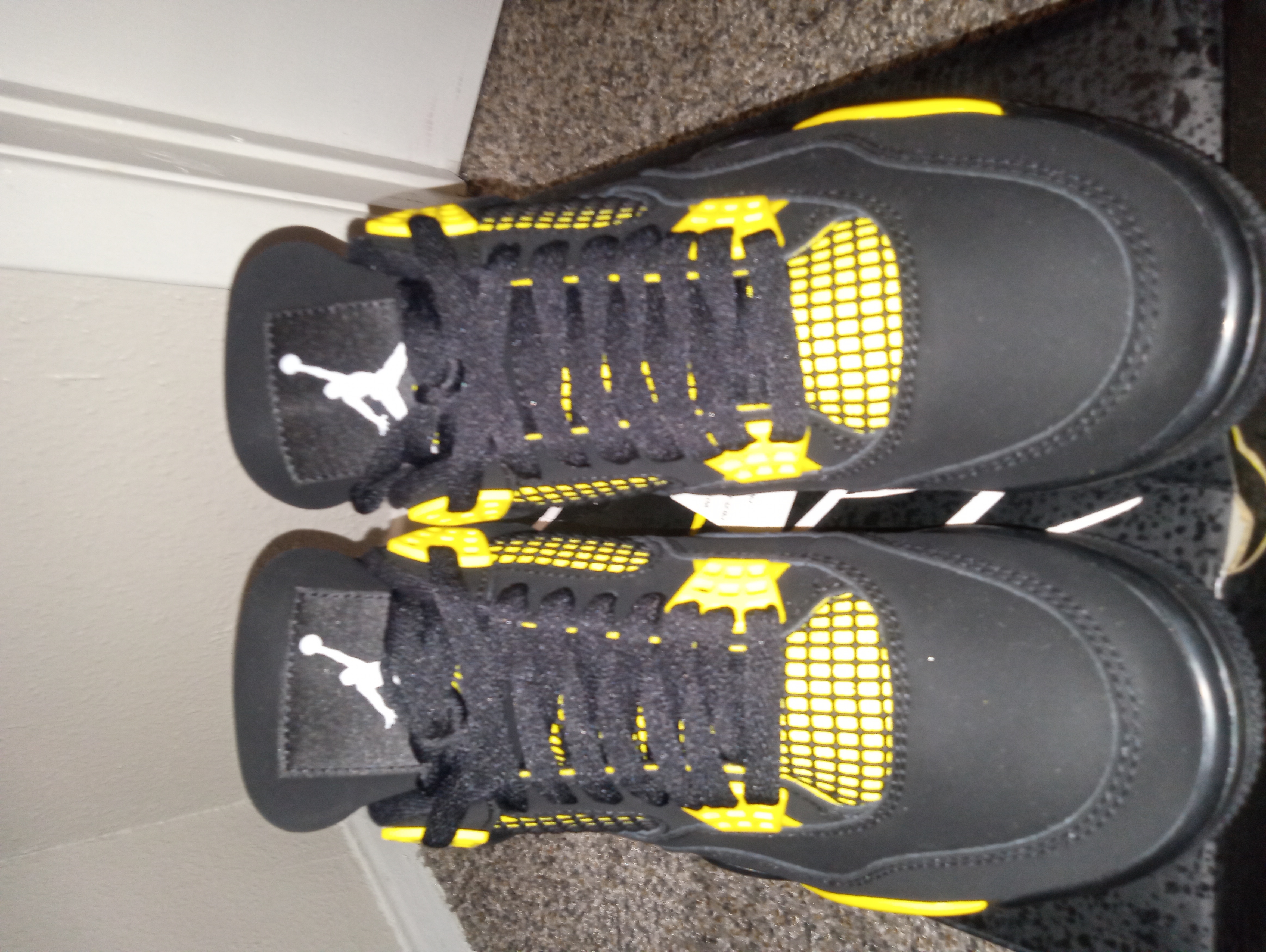 Special offer Batch Air Jordan 4 Thunder DH6927-017 review Dillon 05