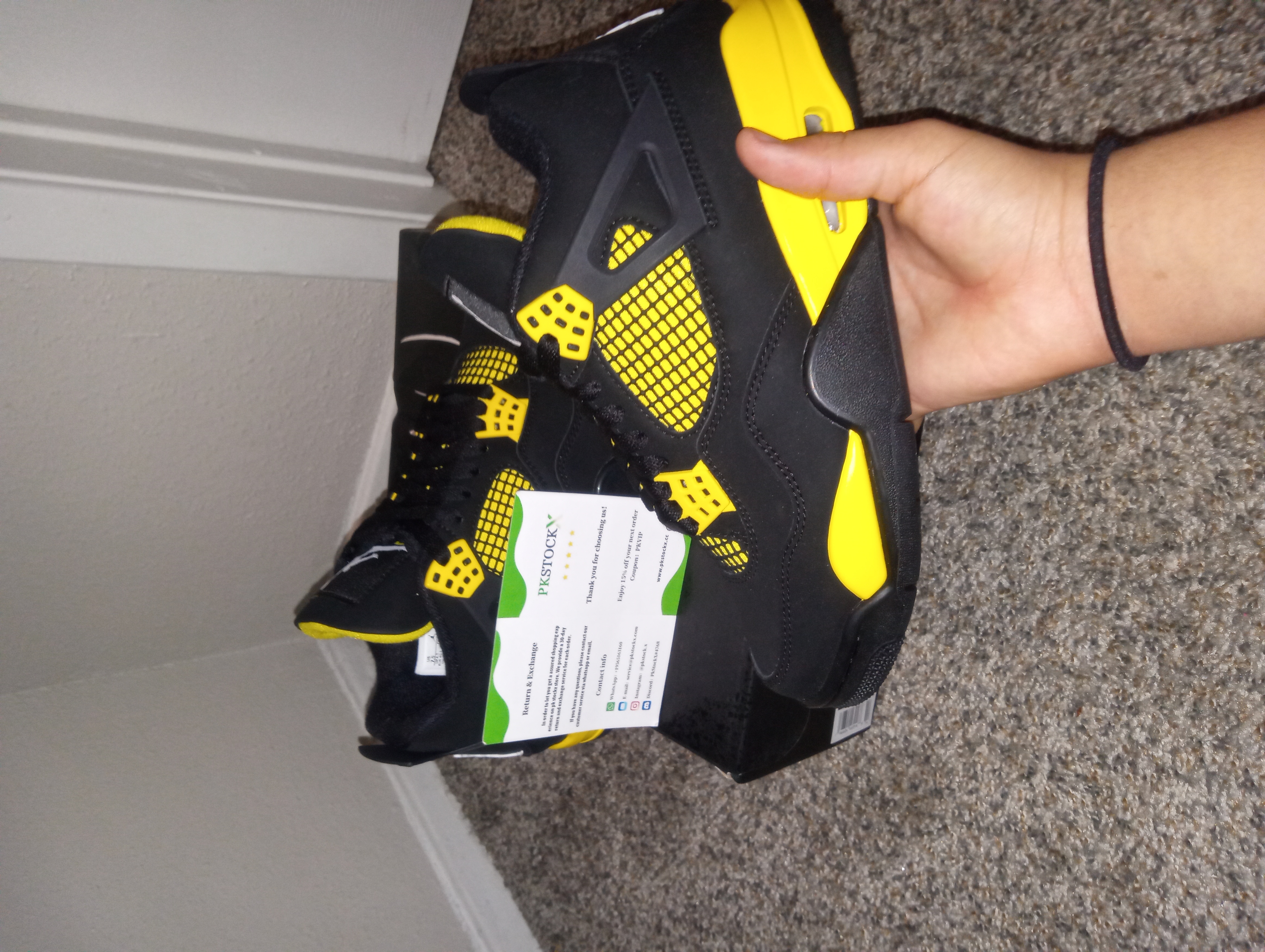 Special offer Batch Air Jordan 4 Thunder DH6927-017 review Dillon 06