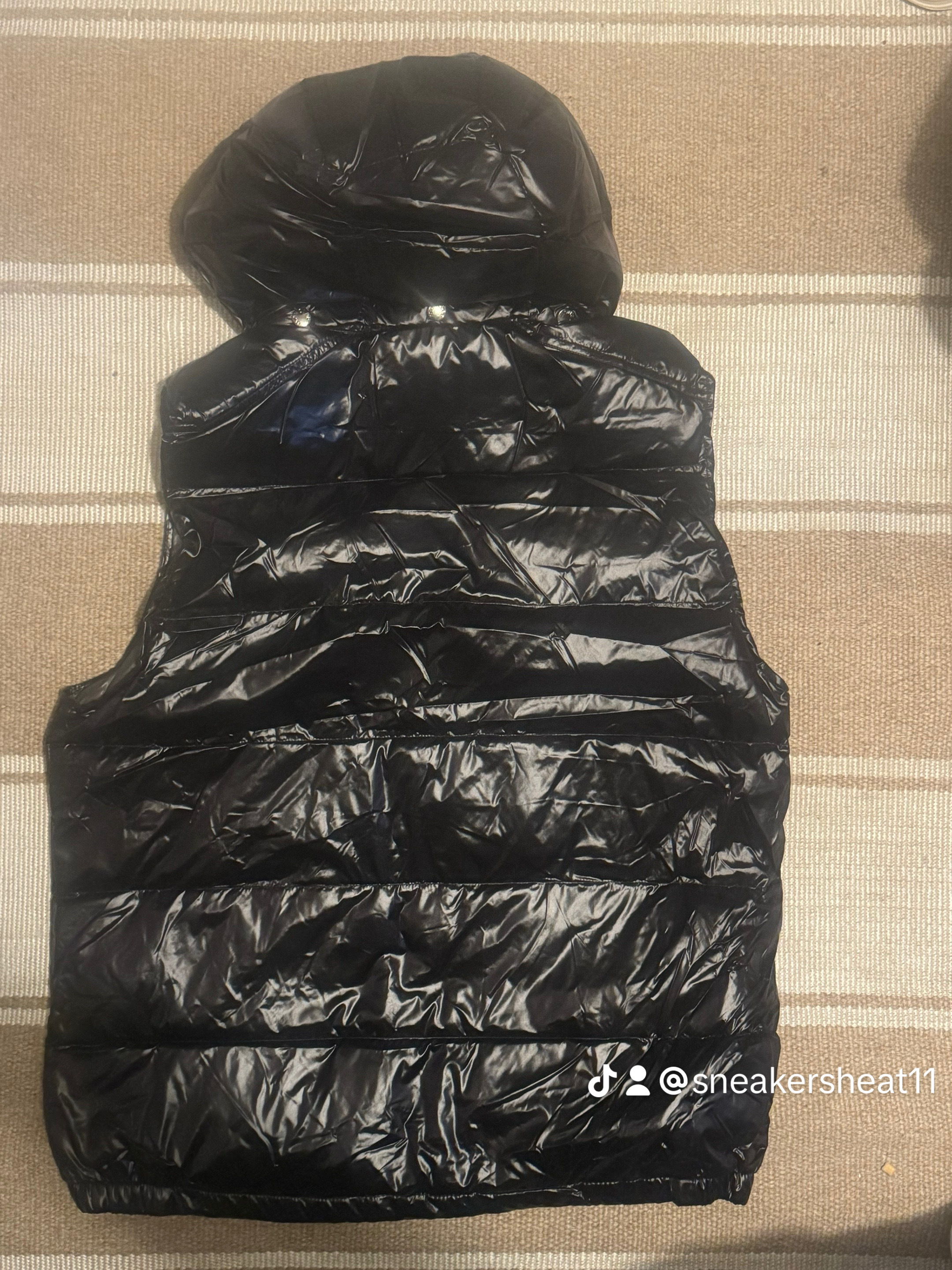 Moncler Bormes Down Vest Black (NFC) review Tyrone (Support from discord server) 03