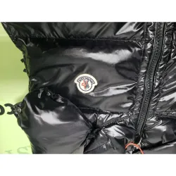 Moncler Bormes Down Vest Black (NFC) review Tyrone (Support from discord server) 05