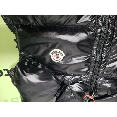 Moncler Bormes Down Vest Black (NFC) review Tyrone (Support from discord server) 04