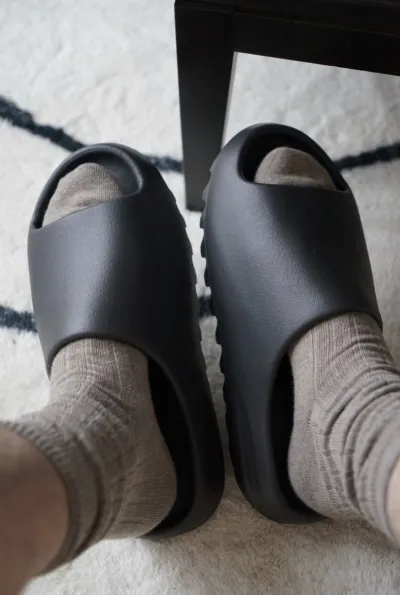 PK God Batch Adidas Yeezy Slide Onyx GQ6448  review E*** 00
