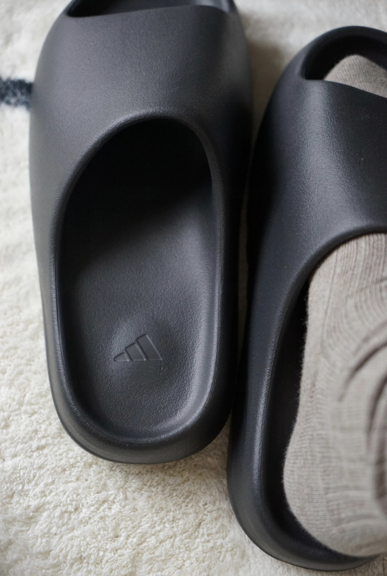 PK God Batch Adidas Yeezy Slide Onyx GQ6448  review E*** 02