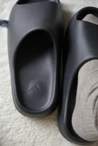 PK God Batch Adidas Yeezy Slide Onyx GQ6448  review 1