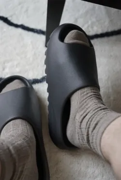 PK God Batch Adidas Yeezy Slide Onyx GQ6448  review E*** 03