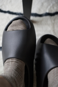 PK God Batch Adidas Yeezy Slide Onyx GQ6448  review 3