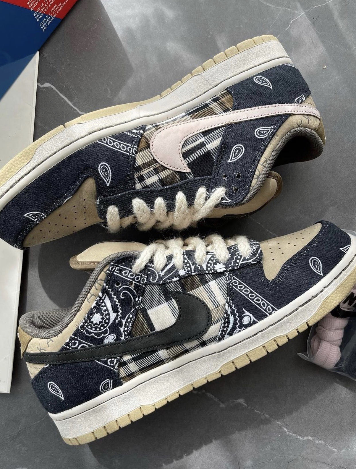 PK God Batch Nike SB Dunk Low Travis Scott CT5053-001 review D*** 03