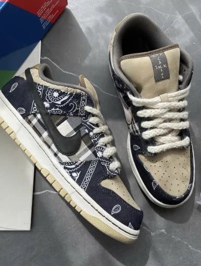 PK God Batch Nike SB Dunk Low Travis Scott CT5053-001 review D*** 04