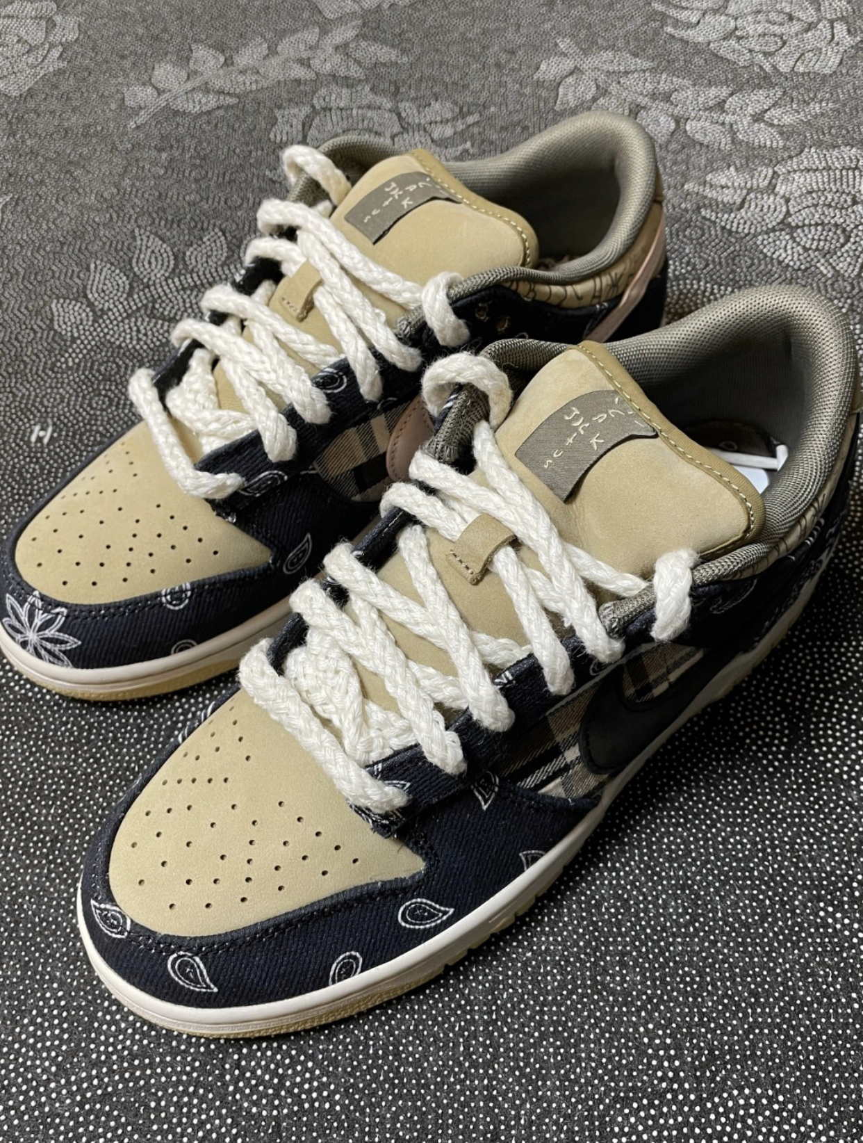 PK God Batch Nike SB Dunk Low Travis Scott CT5053-001 review F*** 00