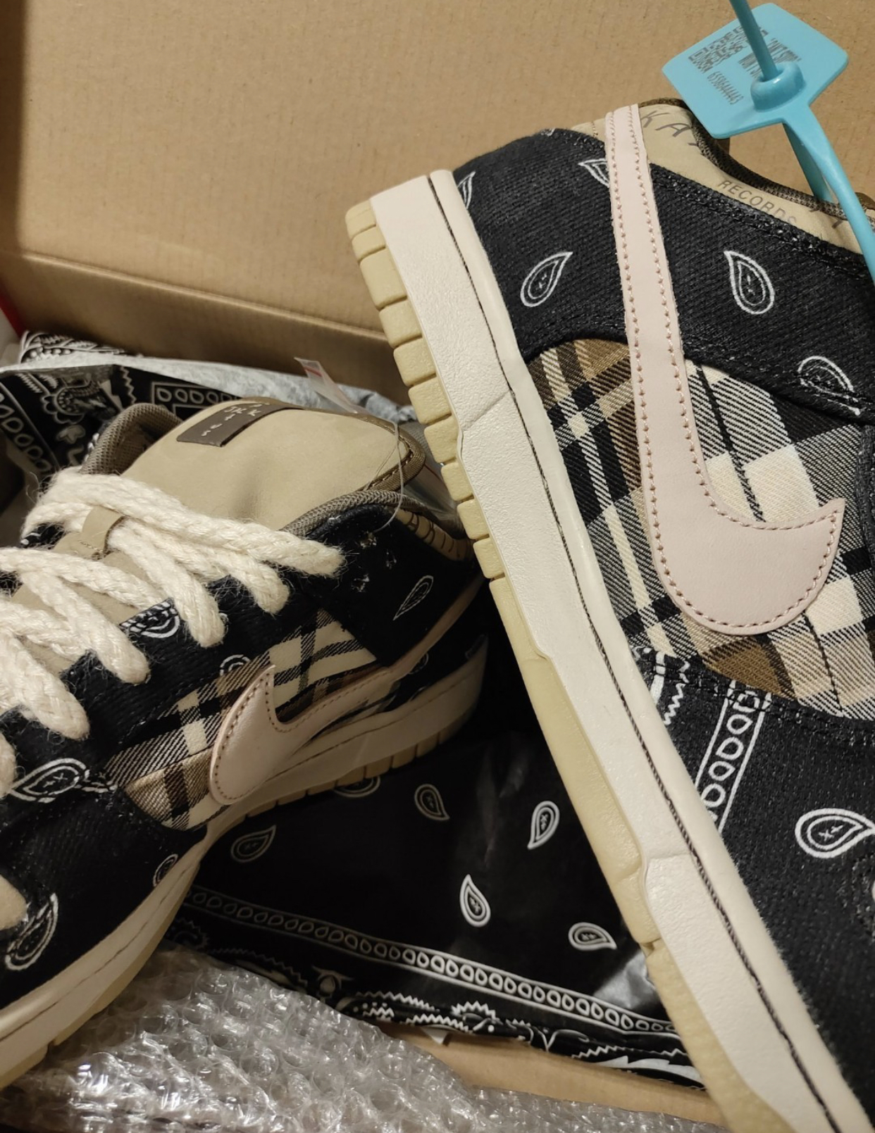 PK God Batch Nike SB Dunk Low Travis Scott CT5053-001 review O*** 01