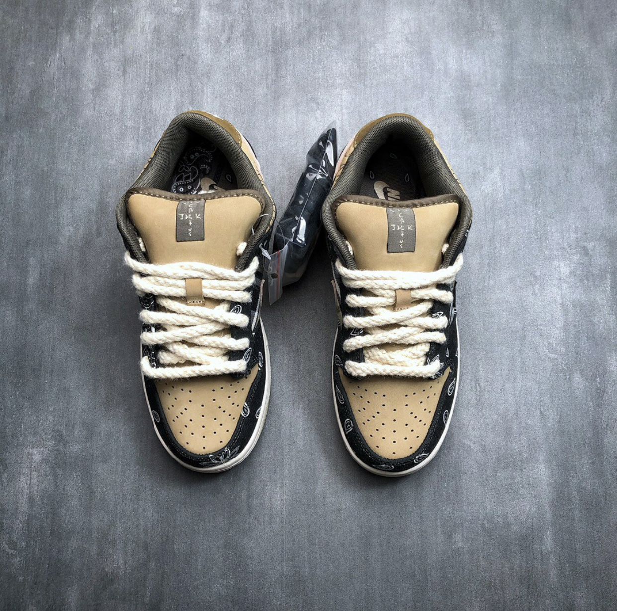 PK God Batch Nike SB Dunk Low Travis Scott CT5053-001 review U*** 03