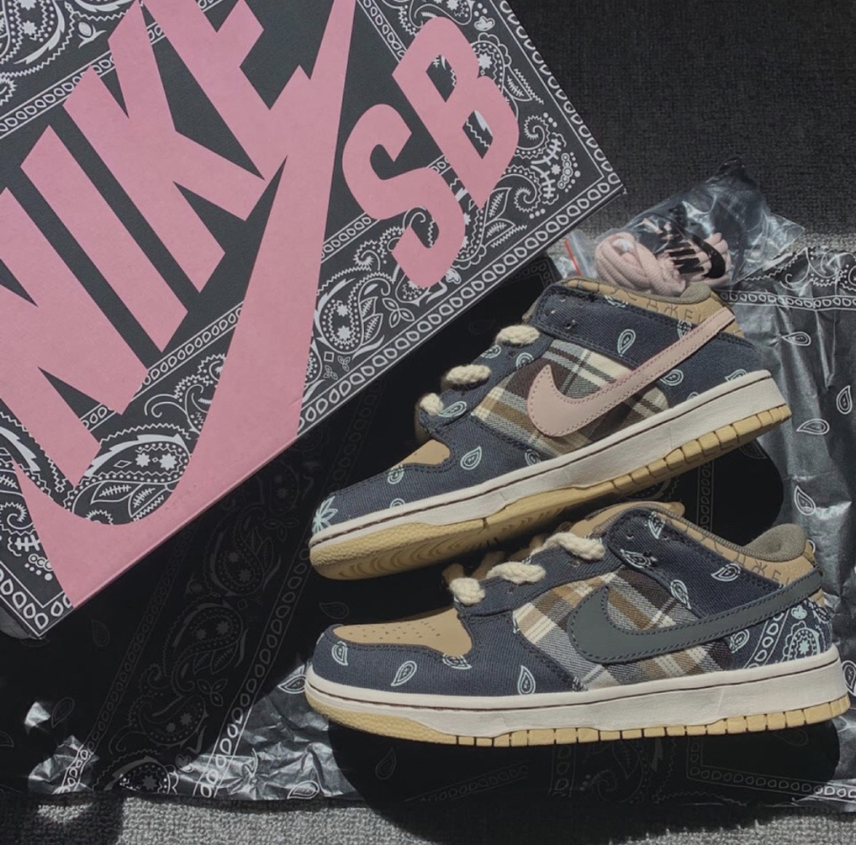 PK God Batch Nike SB Dunk Low Travis Scott CT5053-001 review Z*** 01