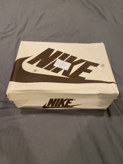 Special offer Batch Travis Scott x Air Jordan 1 Low OG Olive DZ4137-106 review Fett 01