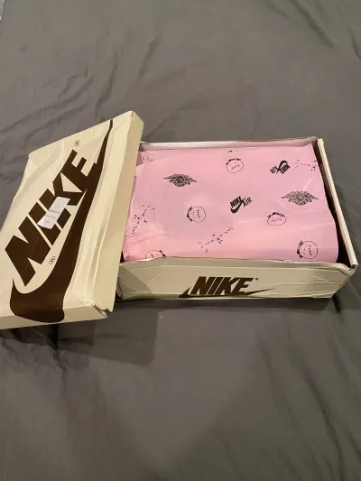 Special offer Batch Travis Scott x Air Jordan 1 Low OG Olive DZ4137-106 review Fett 01